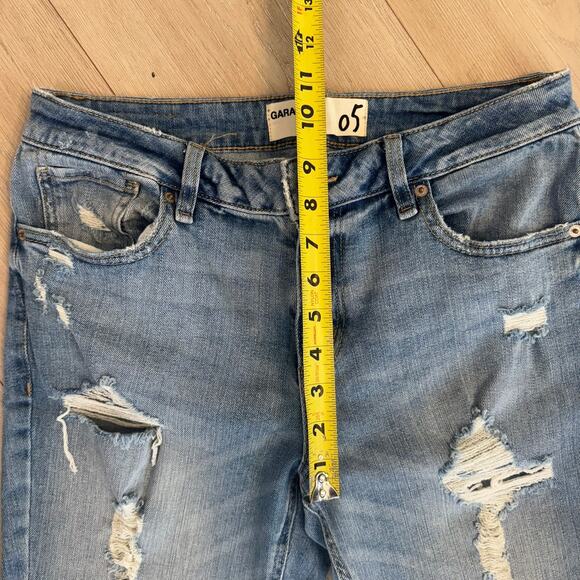 Garage Women's Distressed Girlfriend Straight Leg Jeans Denim Size 5 - Picture 7 of 9